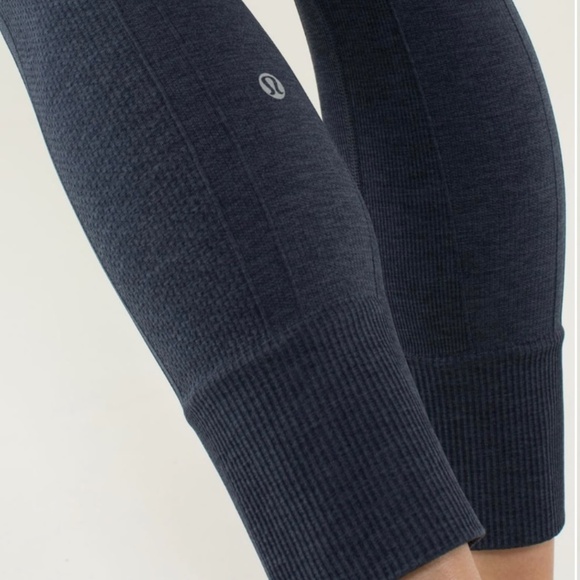 Lululemon- Ebb to Street Pant- size 8 - Picture 5 of 8